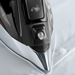 Rowenta - DG8210 - Steam iron