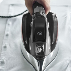 Rowenta - DG8210 - Steam iron